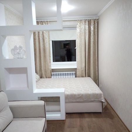Two-Bedroom Apartment In The Center Khmelʼnytsʼkyy Dış mekan fotoğraf